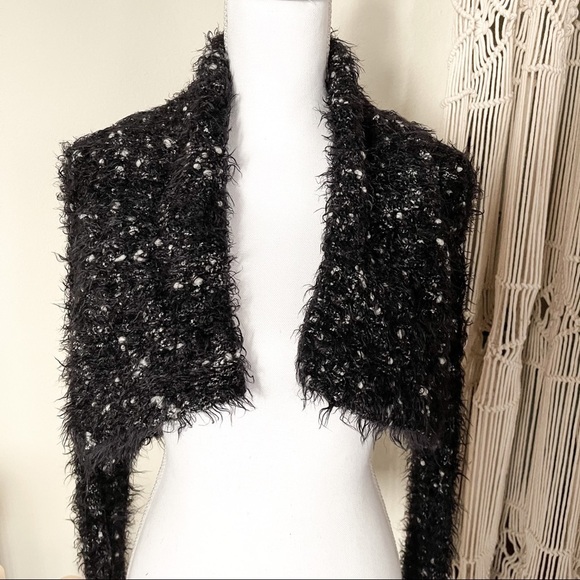 Guess by Marciano Black / White Cropped Jacket - Picture 6 of 7